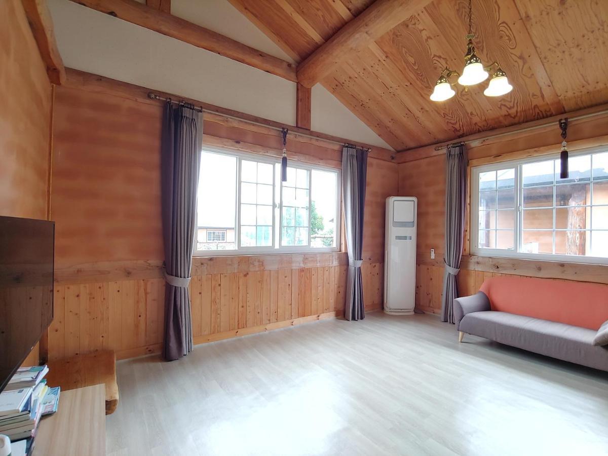Geumok Log Pension Согвіпо Екстер'єр фото